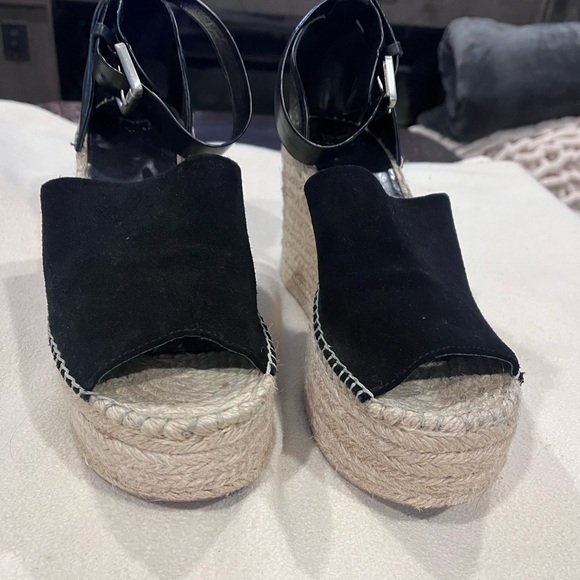 Marc Fisher Size 10 Wedge - Picture 2 of 7